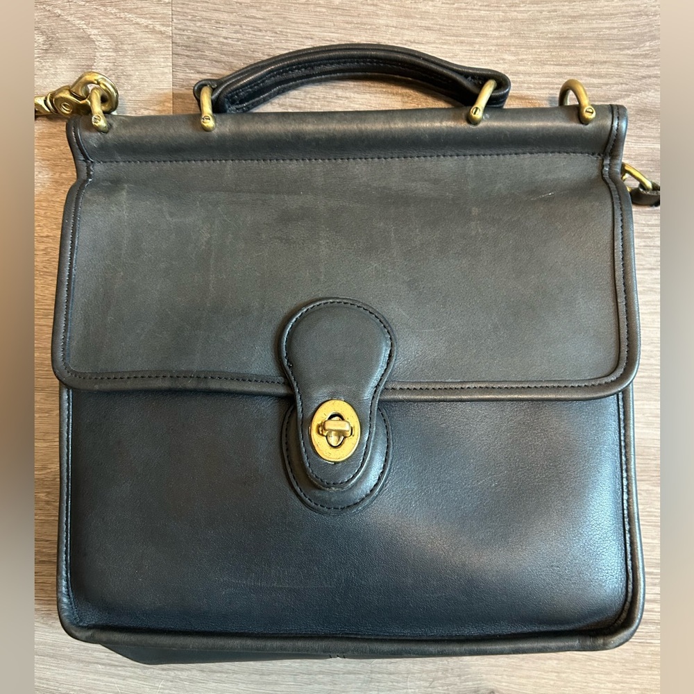 Restored vintage Coach Willis bag No 9927